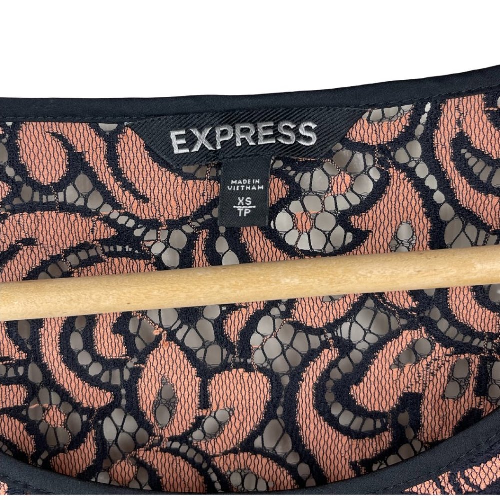 EXPRESS | Bronze & Black Lace Short Sleeve Blouse | Size XS - Picture 4 of 7
